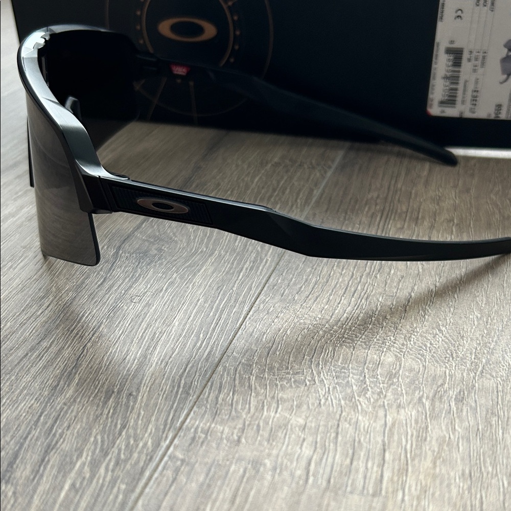 Oakley Sutro Lite Sweep - Picture 4 of 11